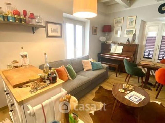 Trilocale in Affitto in Borgo degli Albizi a Firenze