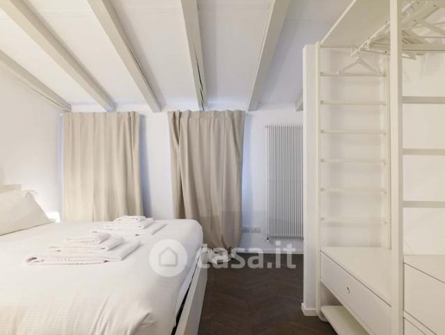 Trilocale in Affitto in Corso Genova 21 a Milano