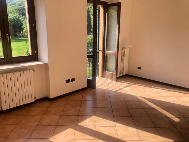 TRILOCALE IN LOCAZIONE COLLEBEATO