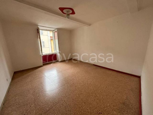 Trilocale in vendita a Massa via Dante Alighieri, Centro città