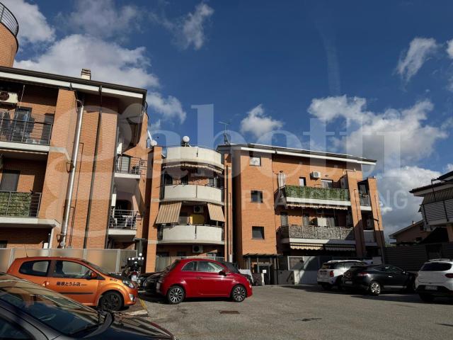 Trilocale in vendita a Marino