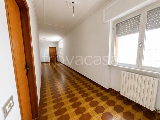 Trilocale in vendita a Martinsicuro via Roma, Villa Rosa