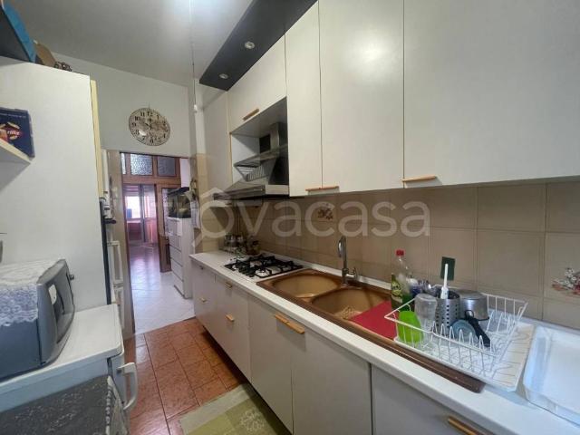Trilocale in vendita a Milano via Appennini, 139, Gallaratese