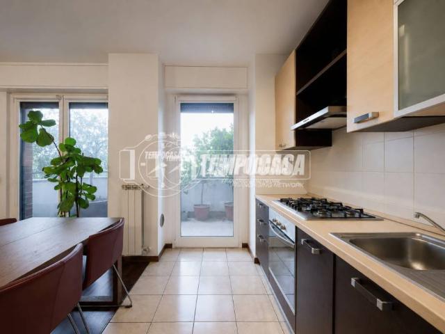 Trilocale in vendita a Milano via dei Fontanili, 27, Bocconi