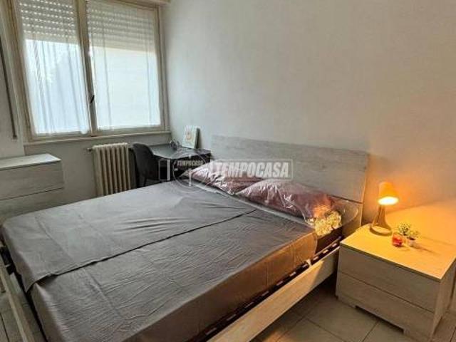 Trilocale in vendita a Milano via Val Lagarina 39, Roserio