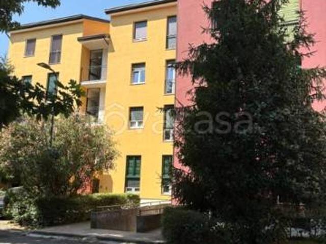 Trilocale in vendita a Milano via Valsassina, 12, Roserio