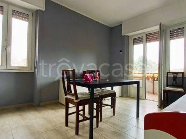 Trilocale in vendita a Milano via Veglia, 7, Istria