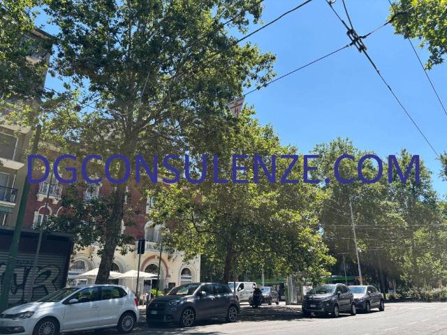 Trilocale in vendita a Milano, Corvetto