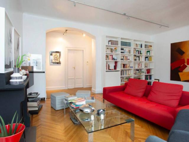 Trilocale in vendita a Milano piazza Guglielmo Oberdan, Porta Venezia