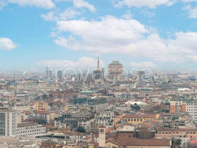 Trilocale in vendita a Milano, Porta Nuova