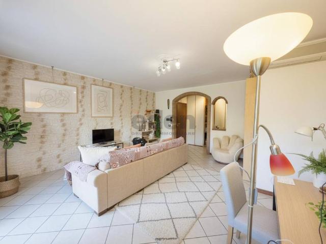 Trilocale in vendita a Modena via Luigi Pasteur, 22, Villaggio Giardino