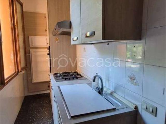 Trilocale in vendita a Modena viale storchi 347, Sacca Stazione