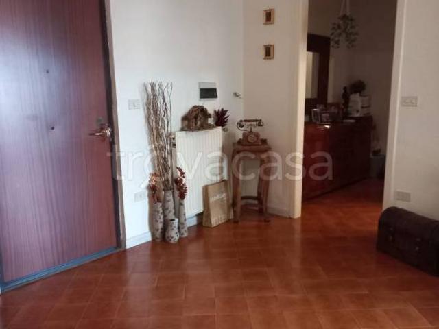Trilocale in vendita a Mondragone via s. Razzino