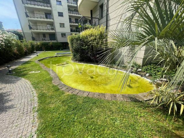 Trilocale in vendita a Monza via Magenta, 6, San Carlo Stazione