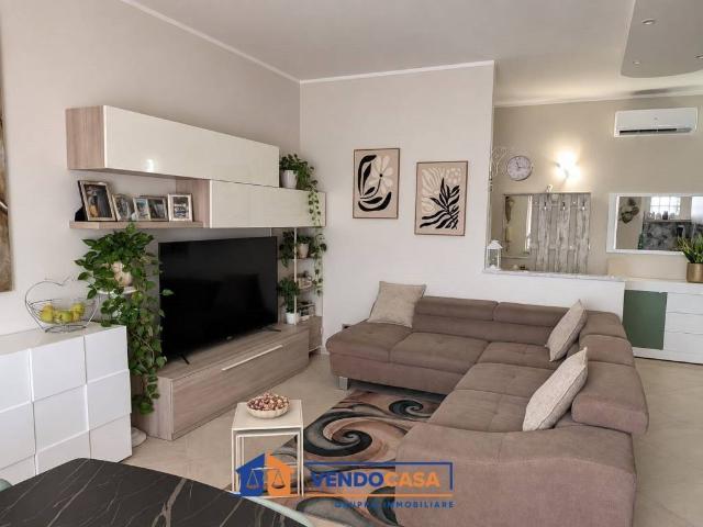 Trilocale in vendita a Nizza Monferrato via Tripoli, 33