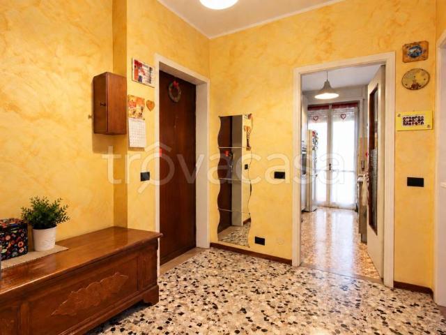Trilocale in vendita a Novara viale Pasquali, 26, San Martino