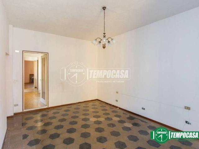 Trilocale in vendita a Oleggio via Pozzolo 19/21