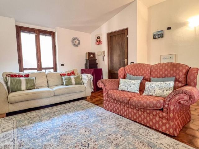 Trilocale in vendita a Oliveto Lario, Limonta