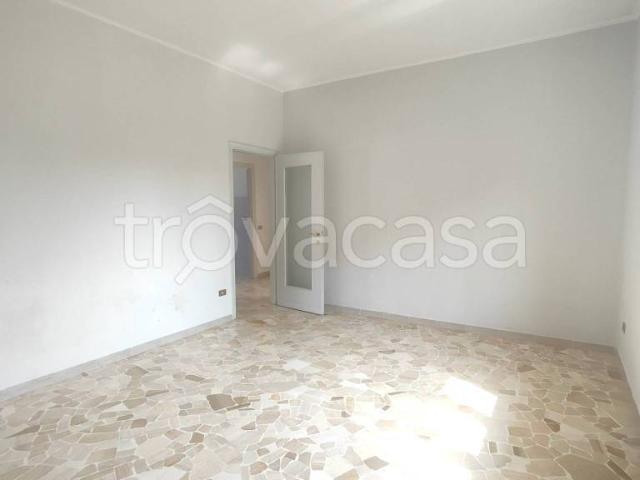 Trilocale in vendita a Bareggio via Vittorio Veneto, 12