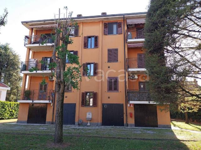 Trilocale in vendita a Bareggio via San Giuseppe, 11