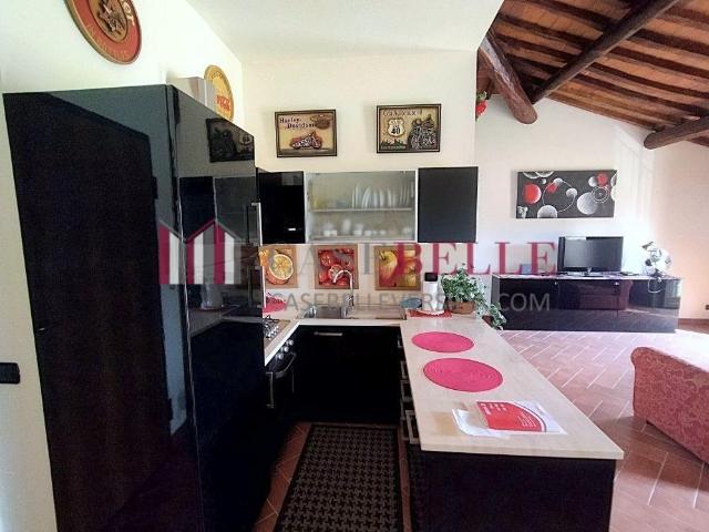 Trilocale in vendita a Camaiore via Terrapezzina