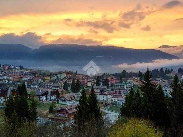 Trilocale in vendita a Canove di Roana via armistizio, 2, Cesuna