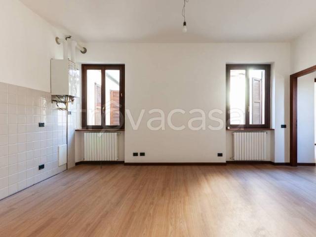 Trilocale in vendita a Casatenovo via Giuseppe Verdi, 15