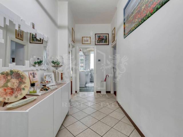 Trilocale in vendita a Casalecchio di Reno via Calzavecchio, 38