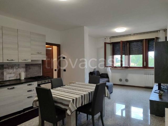 Trilocale in vendita a Castiraga Vidardo viale Roma