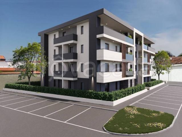 Quadrilocale in vendita a Carate Brianza via Filippo Neri