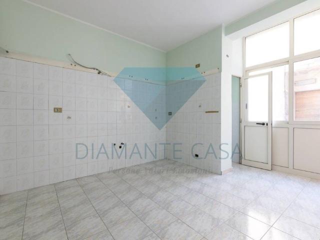 Trilocale in vendita a Catania via Vincenzo Gemito, 15, Barriera Leucatia