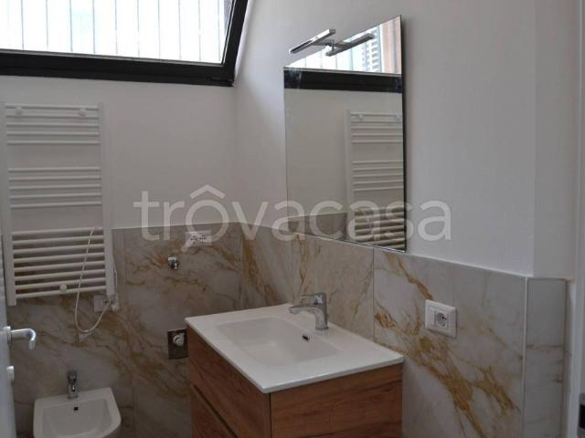 Trilocale in vendita a Cinisello Balsamo, Centro Piazza Gramsci