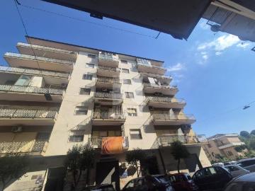 Trilocale in vendita a Crotone via panella