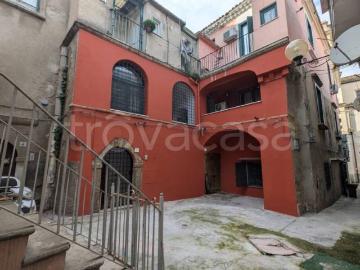 Trilocale in vendita a Crotone vico Alcmeone, 1