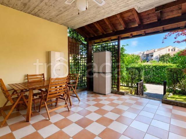 Trilocale in vendita a Desenzano del Garda via Francesco Agello, 51, Rivoltella
