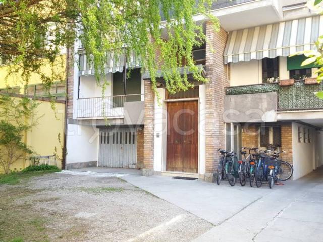 Trilocale in vendita a Ferrara via Della Cittadella, 12, Centro Storico