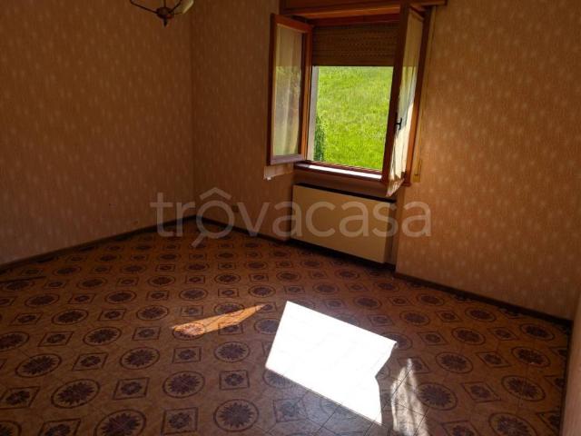 Trilocale in vendita a Ferriere via Isola Bellai