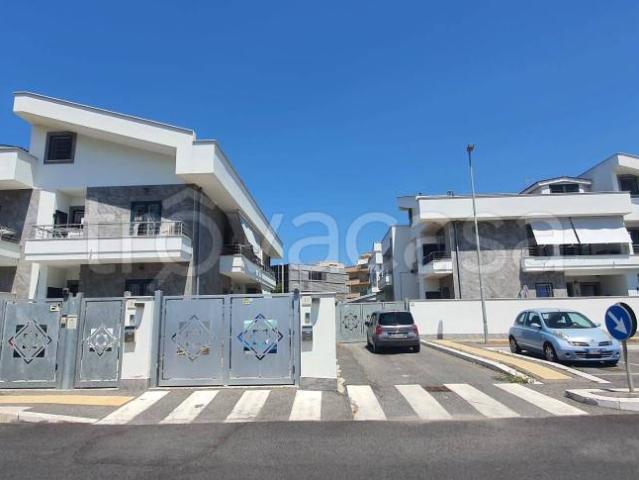 Trilocale in vendita a Fiumicino, Fiumicino Paese