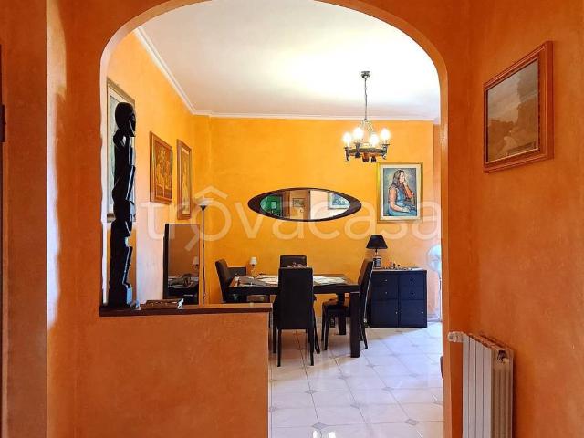 Trilocale in vendita a Guidonia Montecelio via Luigi Einaudi, 1b, Castell'arcione