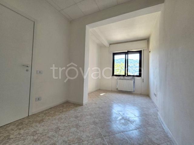 Trilocale in vendita a Gazzaniga via Alcide De Gasperi