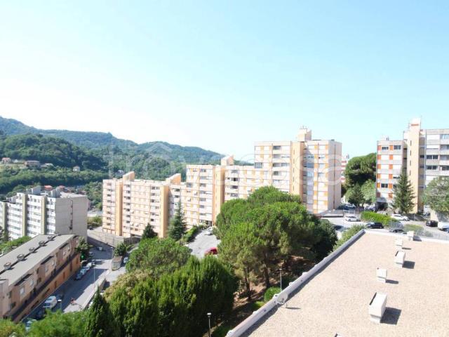 Trilocale in vendita a Genova via Albinoni, Rivarolo