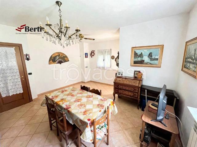 Trilocale in vendita a Genova via dei Molinussi, 24, Bolzaneto
