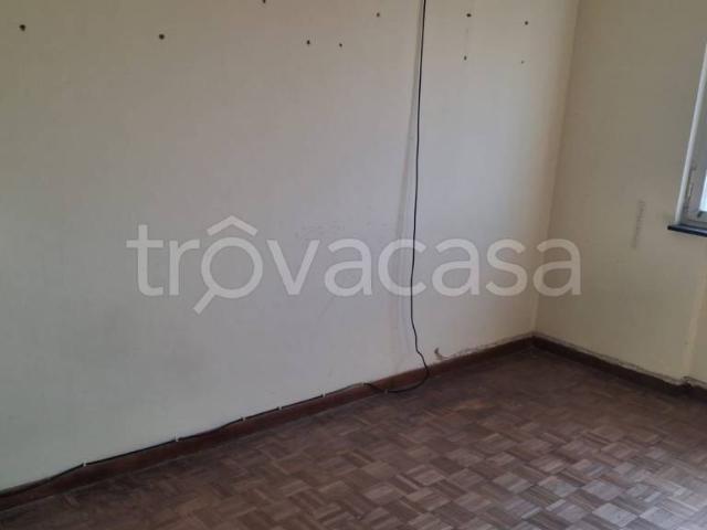 Trilocale in vendita a Genova, Rivarolo