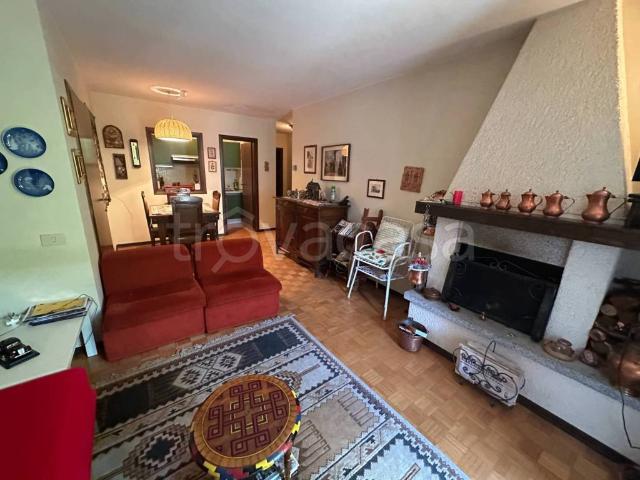 Trilocale in vendita a Giustino via Palazzin, 15
