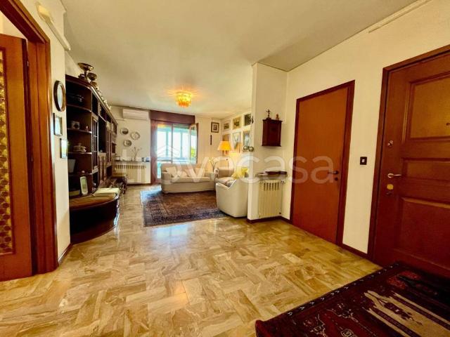 Trilocale in vendita a Grado riva Slataper, 8
