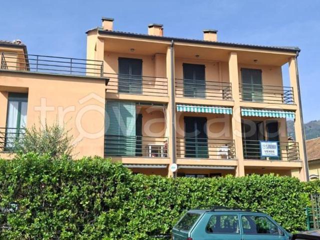 Trilocale in vendita a Gravedona ed Uniti via Laricola, 52