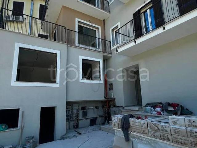 Trilocale in vendita a Grottaferrata via Vecchia di Marino, 10