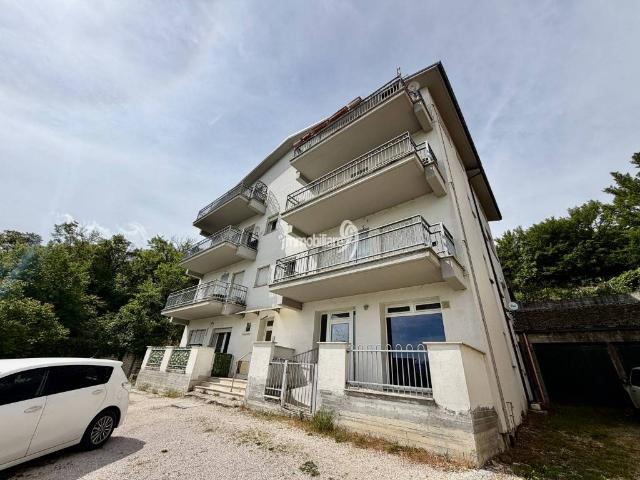 Trilocale in vendita a L'Aquila, Bellavista Pianola
