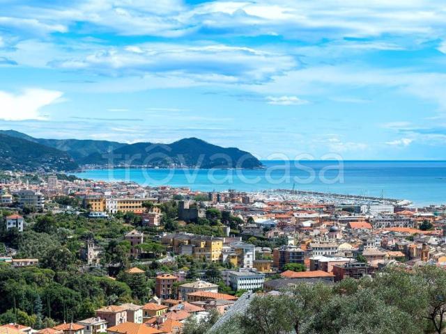 Trilocale in vendita a Lavagna via Tedisio