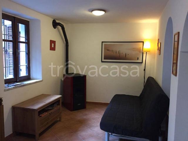 Trilocale in vendita a Lillianes via Roma